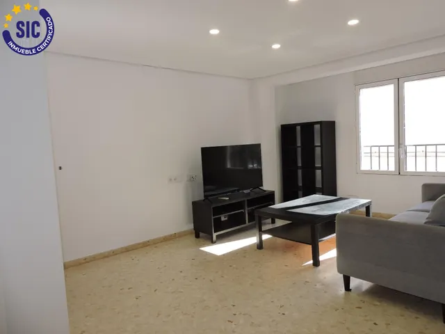 Piso en venta en Benicalap de 3 habitaciones, con terraza y balcón — 9