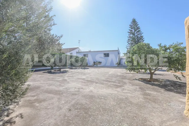 ¡Gran Oportunidad de Inversión! Parcela urbana de 2.400 m2 segregable en 3 parcelas de 800 m2 con chalet existente en Urb. Santa Genoveva — 8