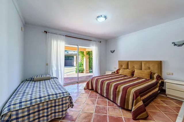 Chalet 9 habitaciones 735m² en venta - Costa Del Sol — 46