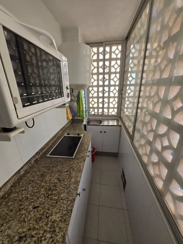 MAGNIFICA VIVIENDA EN PRIMERA LINEA DE PLAYA Y CON PISCINA COMUNITARIA, IDEAL PARA VIVIR TODO EL AÑO — 18
