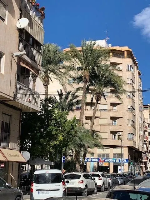 Promoción de nueva construcción, viviendas de lujo en calle Torres Quevedo 35 — 13