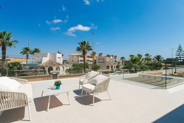 Villa 3 habitaciones 130m² en venta - Lomas de Cabo Roig — 31