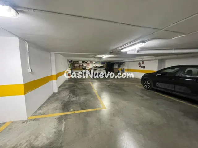¡Venta de plaza de garaje en pleno centro! - foto 5