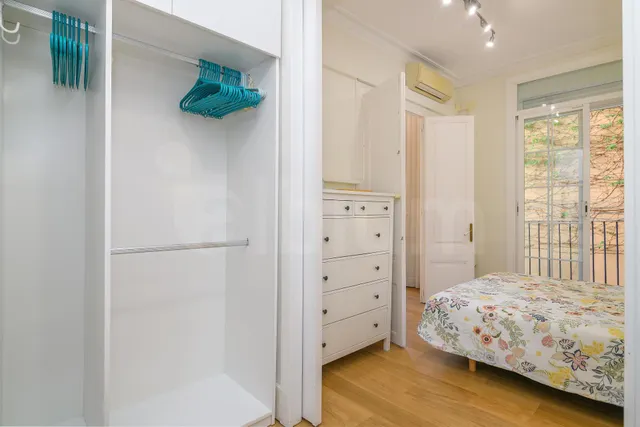 Vivienda con balcón y ascensor en pleno corazón del Gòtic — 13