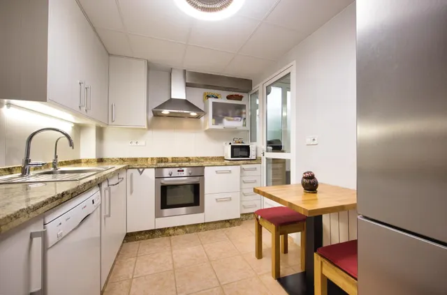 Amplia y bonita vivienda con garaje en calle italia (junto a plaza séneca) — 10