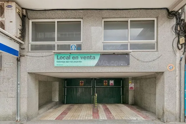 ¡Oportunidad única! Local comercial en venta en Vigo - foto 2