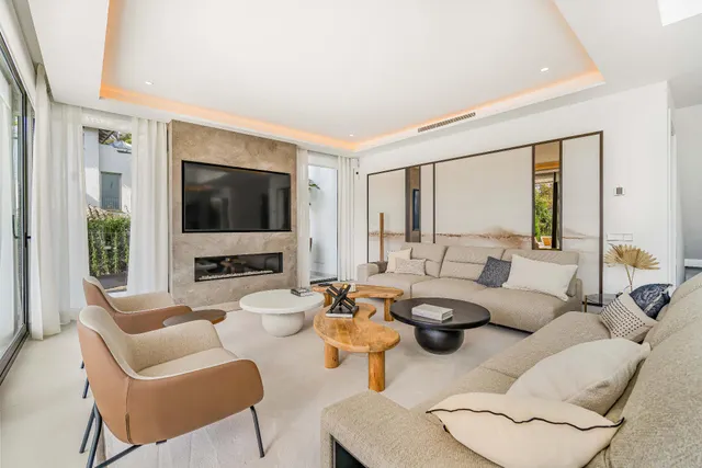 Contemporanea villa en Milla de Oro, Marbella — 9