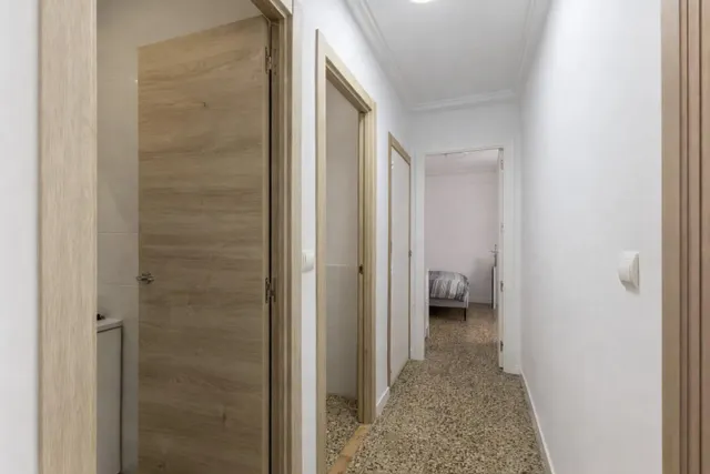 Piso de 3 habitaciones y 2 baños en Valencia — 17