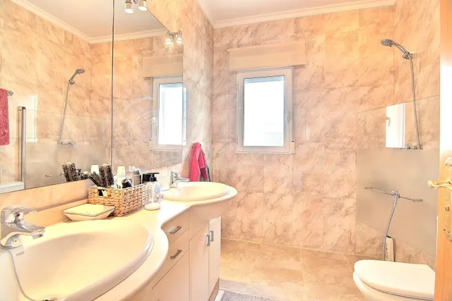 Chalet moderna en alquiler en Calpe cerca de la playa - foto 3