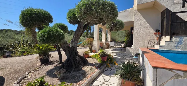 Encantadora Finca Rústica con Casa de Campo, Jardín Mediterr - foto 2