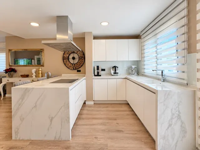 ESPECTACULAR VIVIENDA REFORMADA CON PISCINA, BODEGA, GIMNASIO Y UNA EXCEPCIONAL PRIVACIDAD — 28