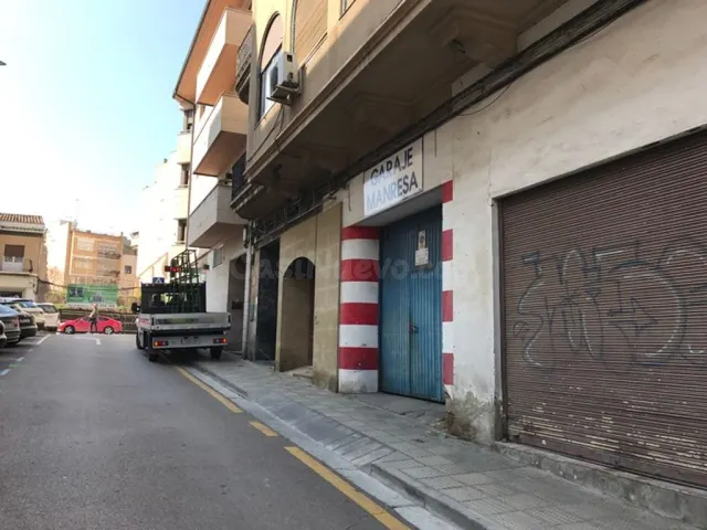 Local comercial en calle Manresa - foto 2