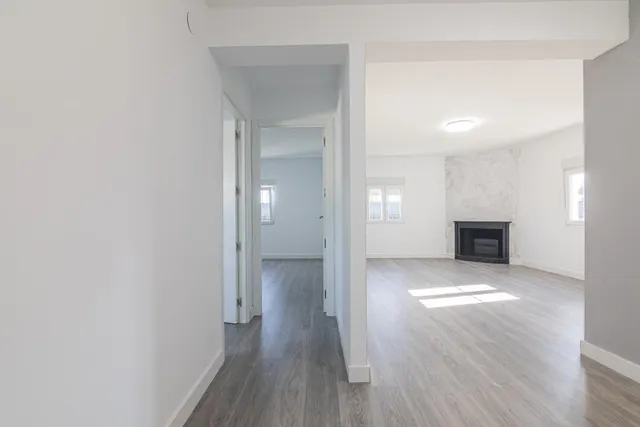 Te ofrecemos esta propiedad junto Centro Comercial Aljub y Bomberos con más de 1.000 metros de terreno y 2 casas independientes para disfrutar en familia!!!! — 30