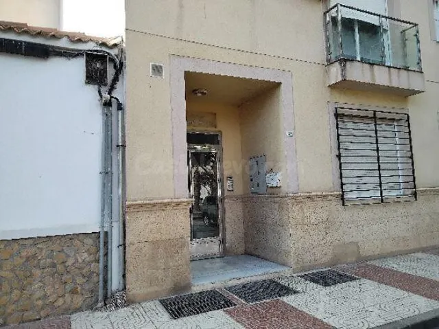 SE VENDE Piso OKUPADO en Calle Casablanca 21 Roquetas de Mar