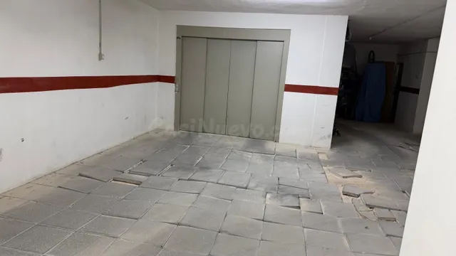 Amplio Parking en Venta en el Corazón de Petrer - foto 3