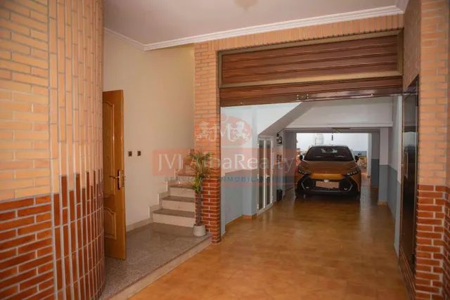 EN VENTA CASA O CHALET INDEPENDIENTE EN ZONA SAN PABLO. — 37
