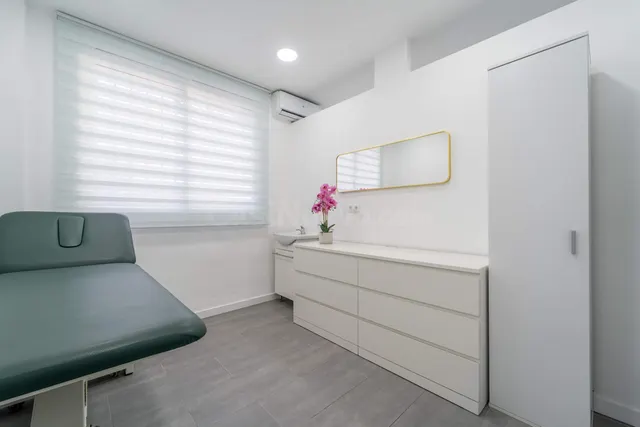 Local comercial 47m² en venta - La Aurora - Avda Andalucia - foto 5
