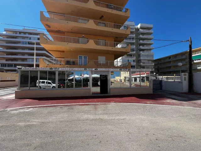 Local comercial 127m² en venta - Playa tavernes