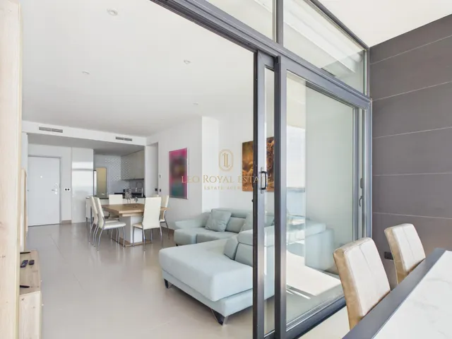Apartamento moderno de 2 dormitorios en la planta 11 de Sunset Drive, Benidorm — 6