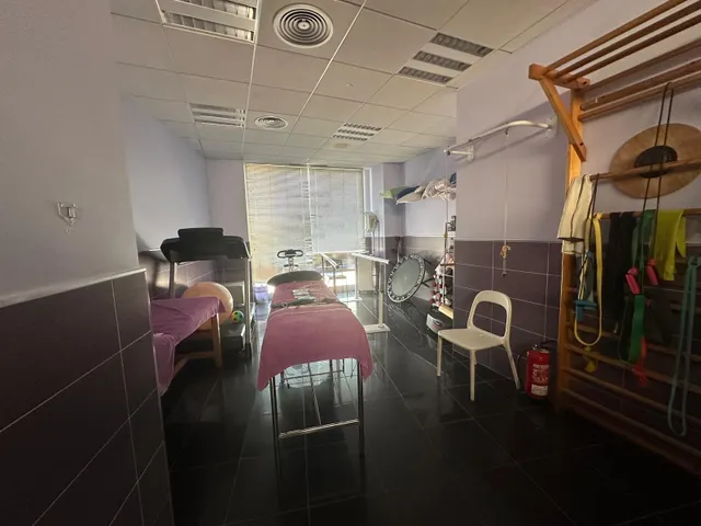 Se Traspasa Clínica de Fisioterapia — 16