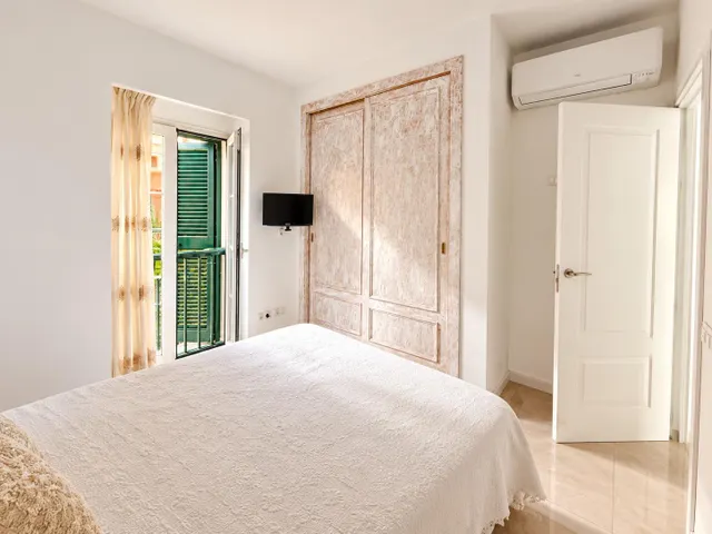 Un refugio mediterráneo reformado en Sa Torre, con terraza y cinco piscinas — 9