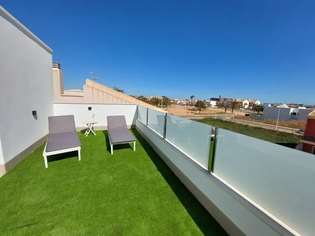 VILLA DE 3 DORMITORIOS Y 3 BAÑOS EN SAN PEDRO DEL PINATAR (MURCIA) — 32