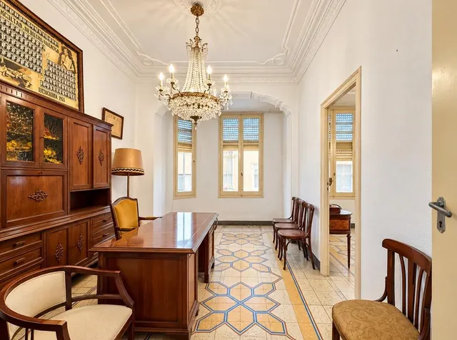 Casa señorial en el casco histórico de Carlet | 360 m2 y 3 plantas — 38