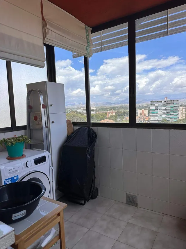 FANTÁSTICO PISO CON VISTAS AL MAR EN UNA DE LAS MEJORES ZONAS DE ALICANTE — 19