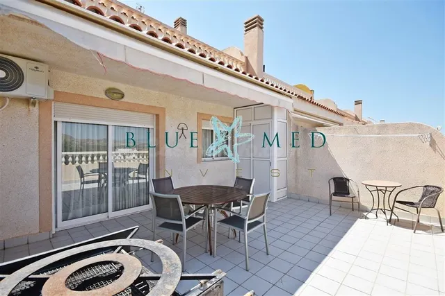 APARTAMENTO CON AMPLIA TERRAZA, PISCINA COMUNITARIA Y VISTAS - foto 5