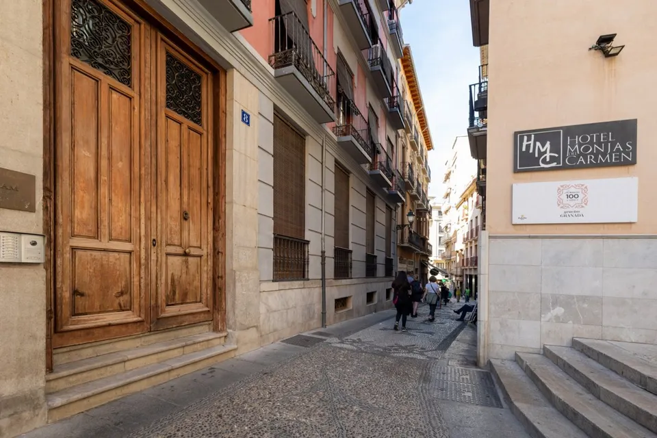 LOCAL EN VENTA JUNTO PLAZA ISABEL LA CATÓLICA