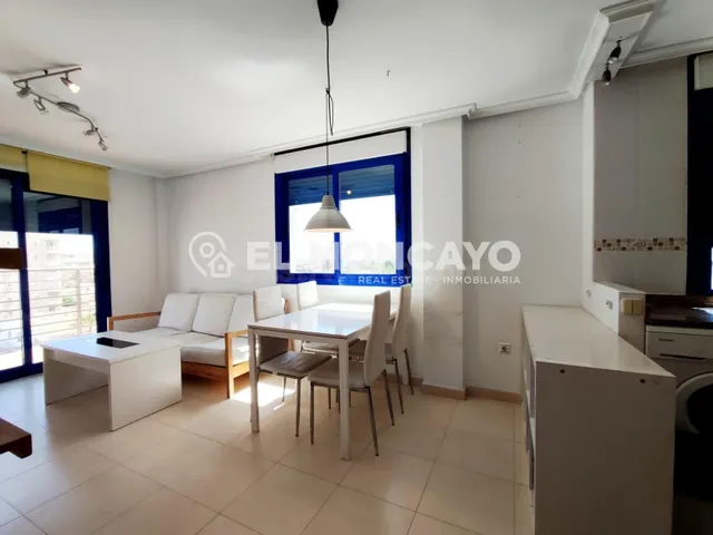 Fantástico apartamento con vistas al mar en Torrevieja, Alicante — 8