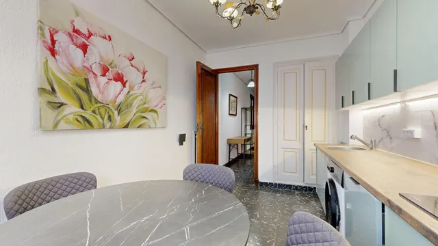 ¡Oportunidad única! Piso de lujo en alquiler en el corazón de Valencia — 47