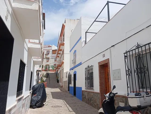 Piso en venta en Almuñécar (Granada) - foto 4