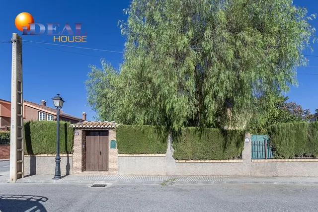 Chalet en los Chopos, Las Gabias — 50