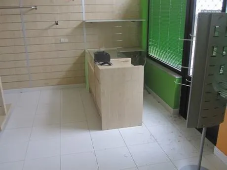 LOCAL COMERCIAL EN BERTAMIRÁNS — 8