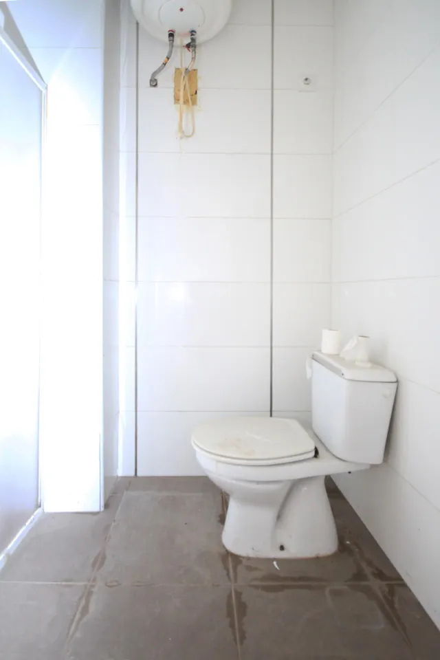 Bajo en esquina para convertir en vivienda o negocio en Alaquàs. con informe de arquitecto — 16