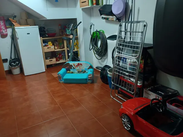 SE VENDE ADOSADO CON PISCINA EN LA GINETA. — 22