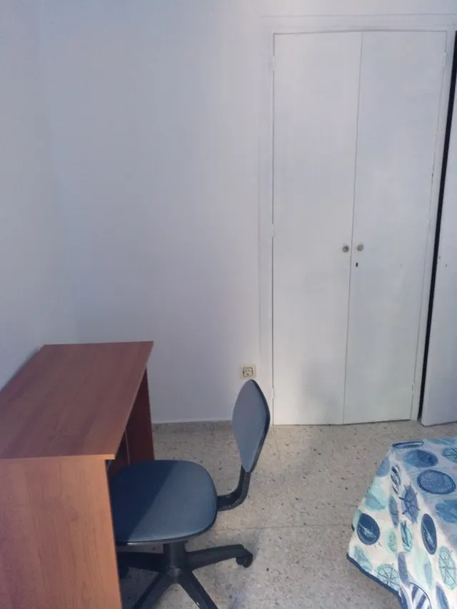 SE ALQUILA PISO PARA ESTUDIANTES — 14