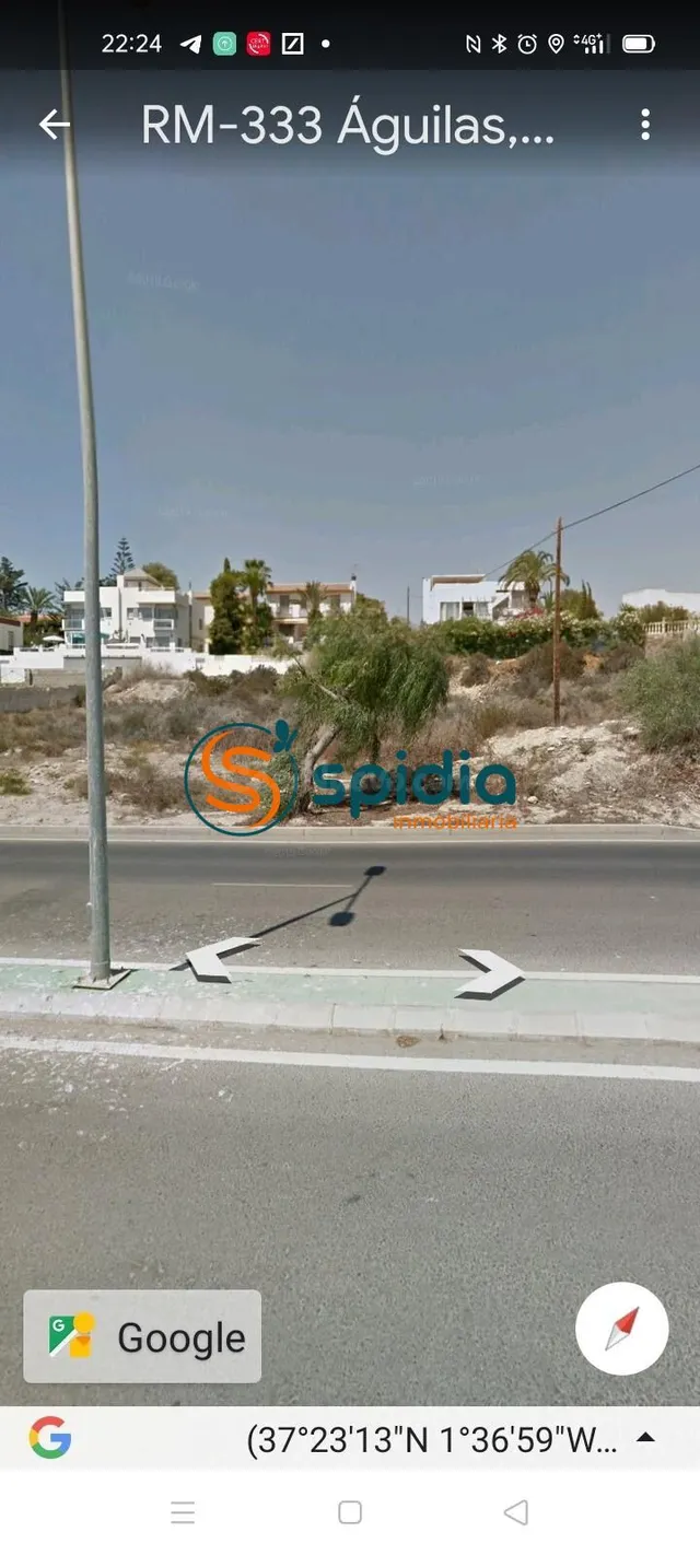 Terreno urbanizable en Calarreona a 400 m de la playa de 155