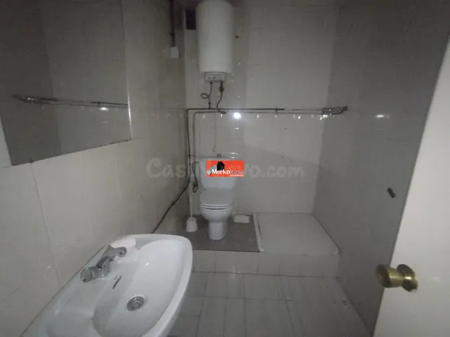 SE ALQUILA LOCAL COMERCIAL EN RONDA MERCEDES - foto 4