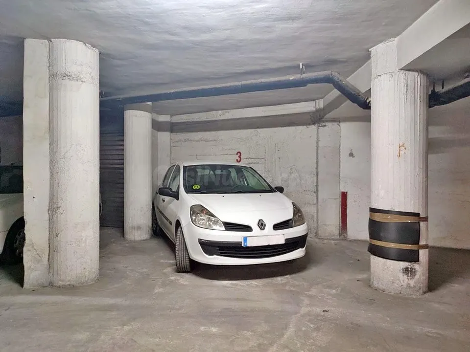 Plaza de aparcamiento en venta en Camino de Ronda