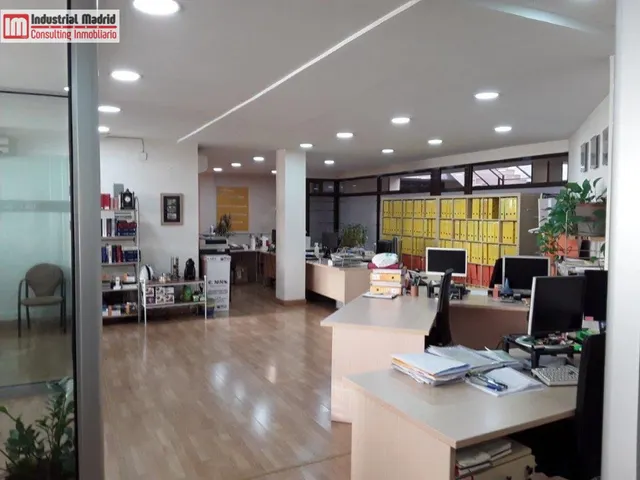 LOCAL COMERCIAL EN VENTA EN ZOCO LA POVEDA — 4