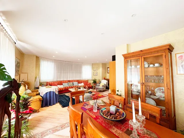 Urbis te ofrece un chalet en venta en la zona de Los Almendros, Villamayor, Salamanca. — 23