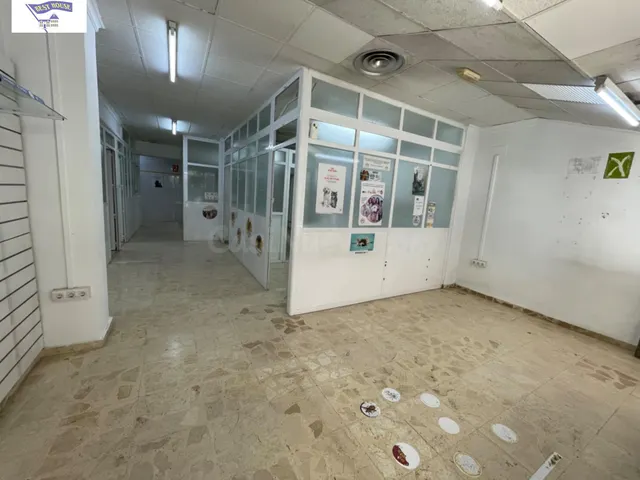 Local comercial 150m² en alquiler - Ensanche-Franciscanos - foto 2