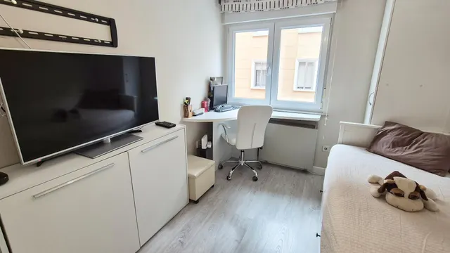 PISO VENTA SALAMANCA. Urbis te ofrece un piso reformado en venta en Garrido Sur, Salamanca. — 25
