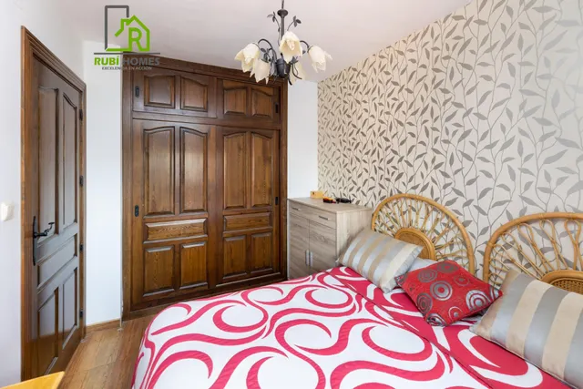 VIVIENDA PAREADA EN MONTELUZ — 30