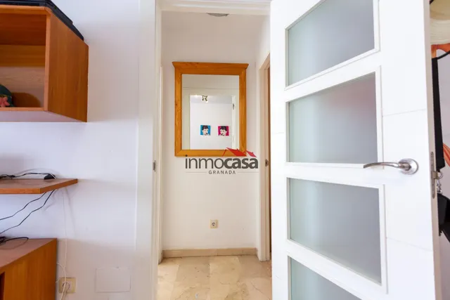 PISO EN EL CENTRO DE ARMILLA, CON GARAJE  Y TRASTERO. — 17