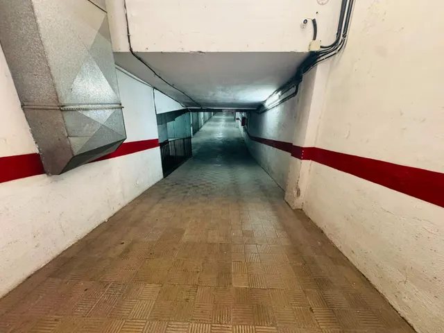 PERFECTO GARAJE AL LADO DEL SERRALLO — 6