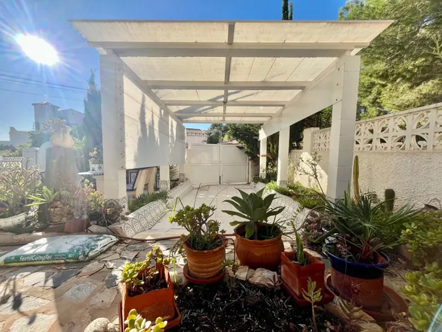 Villa con piscina privada, solárium con vistas al mar y entorno natural en Blue Lagoon — 8