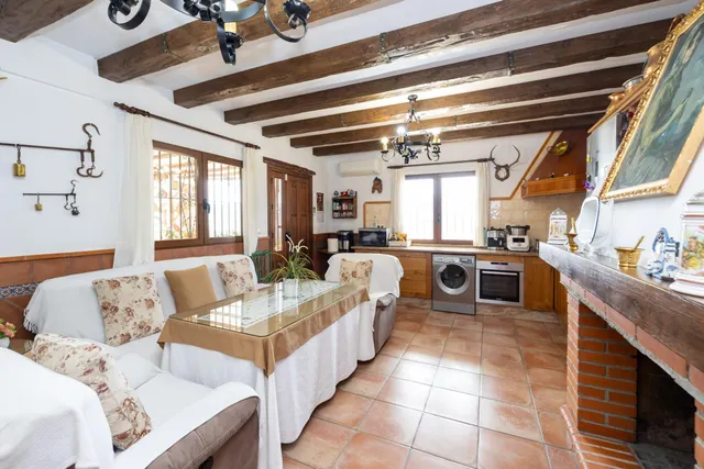 Casa de 6 dormitorios con piscina privada, terrazas y espectaculares vistas en Órgiva – Granada — 47